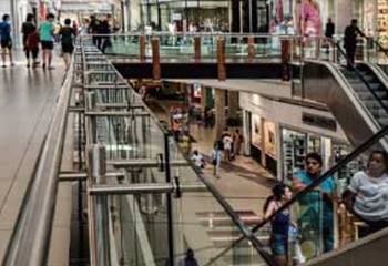 1. 販売経路の多様化