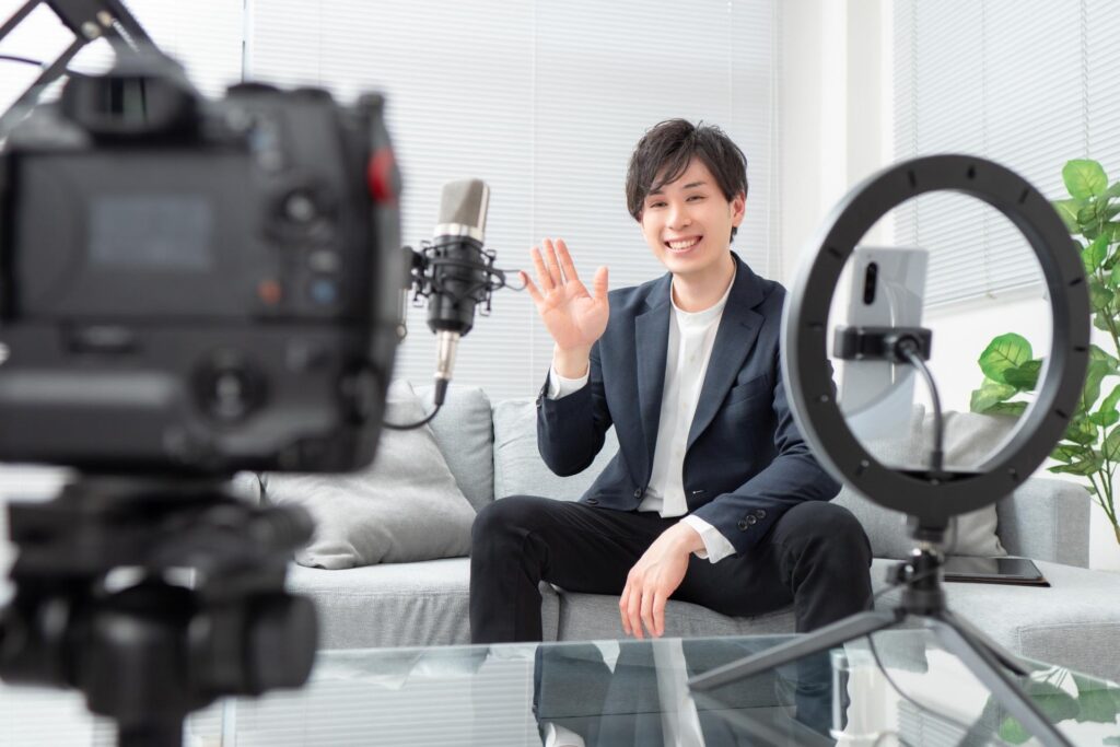 PtoC（P2C）とは個人が消費者に直接商品やサービスを提供するビジネスモデル